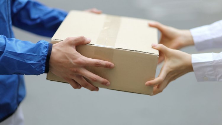 Conveyance Guy Steals Customer's Food; Viral Video Shocks The Internet